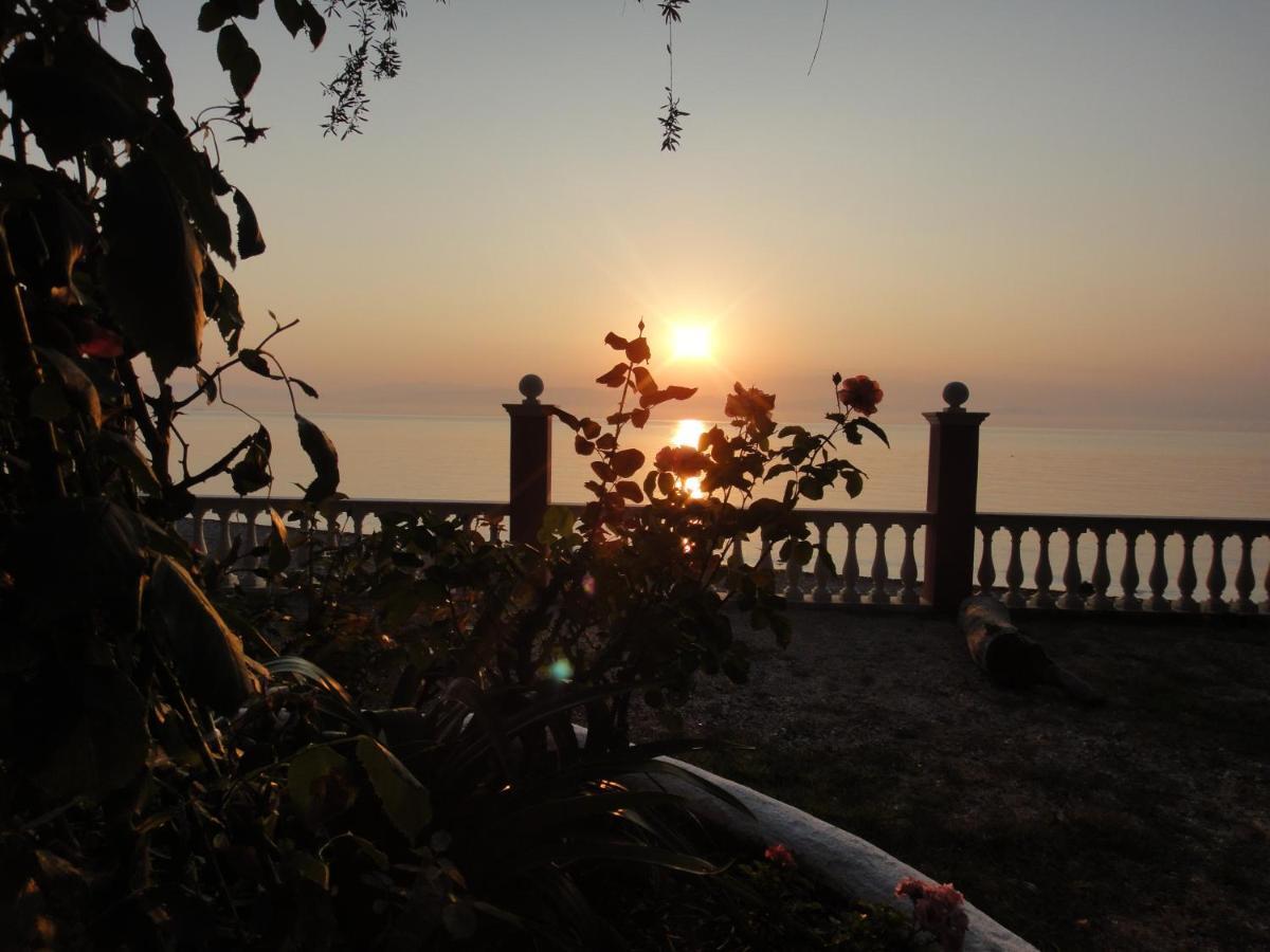 Apartments Corfu Sun Sea Side Benitses  Buitenkant foto